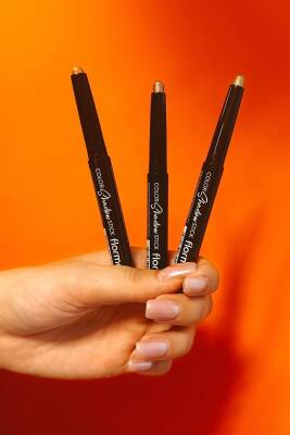 Suya Dayanıklı Kremsi Kalem Far -color Shadow Stick -001 Soft Cloud-8682536039413 - 17